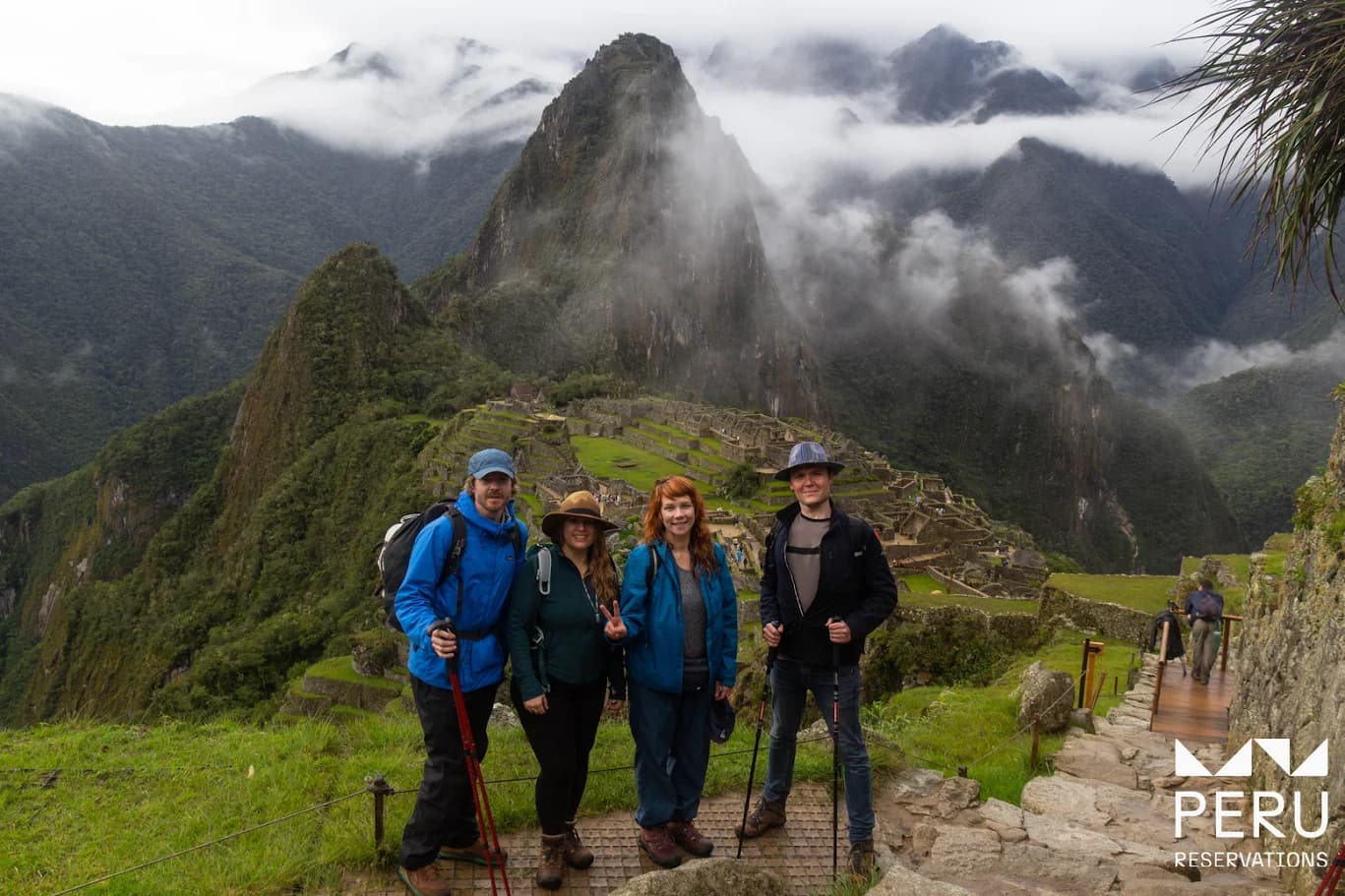 Esencia de los Andes: Tour por la Ciudad de Cusco, Machu Picchu y Montaña de Colores 3 Días / 2 Noches - foto 1