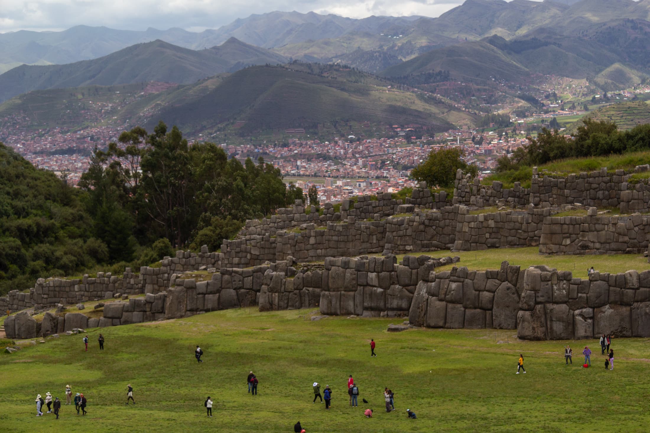 Tour por la Ciudad de Cusco: Explora la Ciudad Imperial, Sacsayhuamán y Antiguos Templos Incas