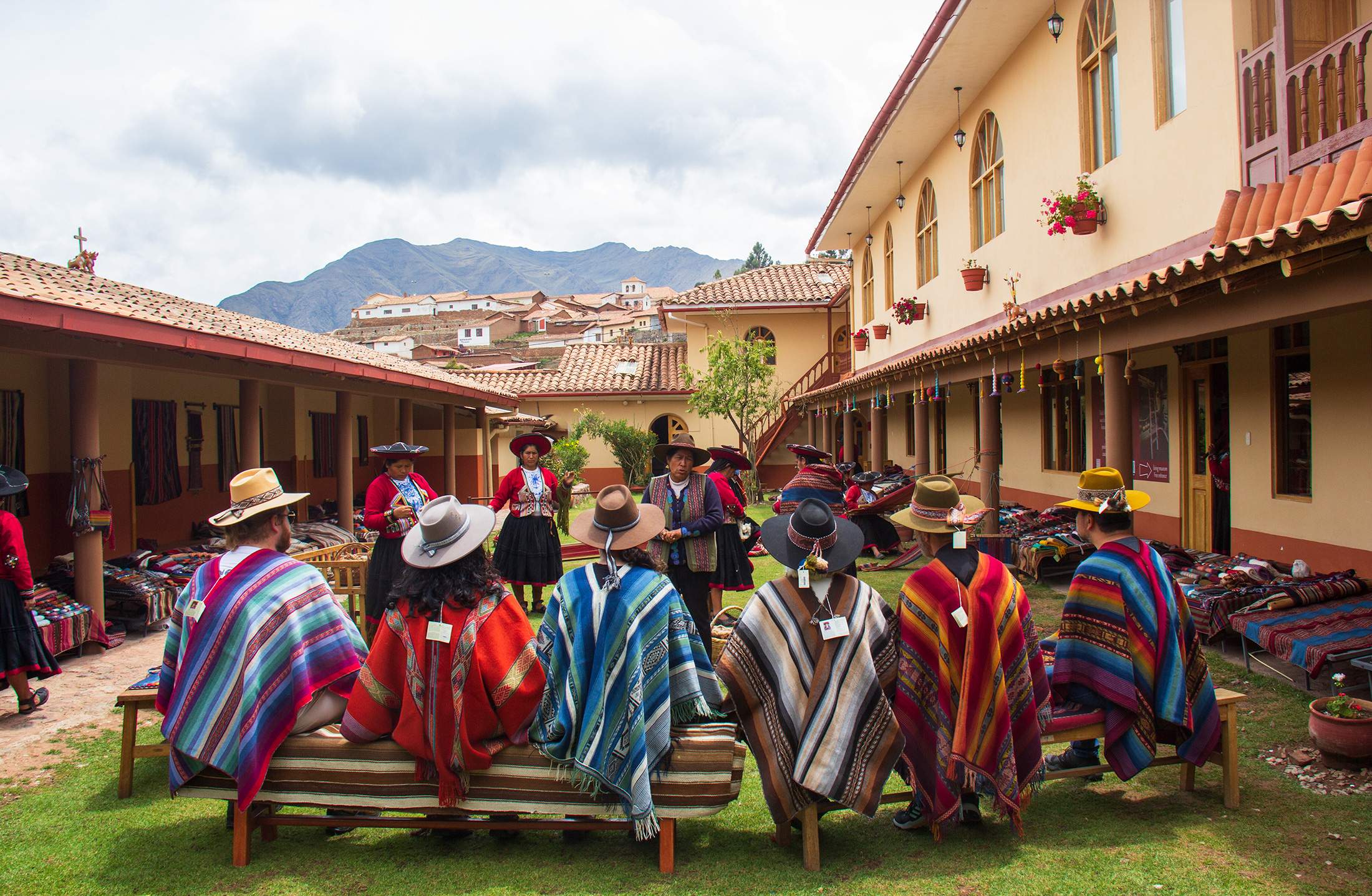 VALLE SAGRADO CLÁSICO: Explora Pisac, Ollantaytambo y Antiguos Sitios Incas en Un Día
