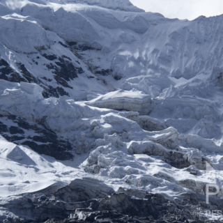 glaciar_con_hielo_nieve_y_rocas-glacier_with_ice_snow_and_rocks
