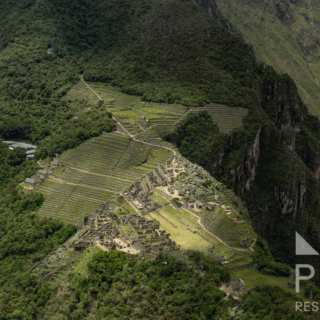 machu_picchu_ciudad_inca_entre_montañas-machu_picchu_inca_city_among_mountains